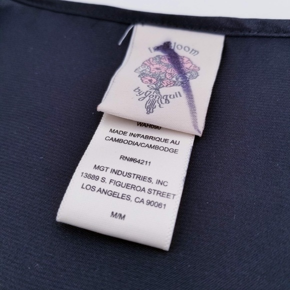 IN BLOOM BY JONQUIL Black Satin Wrap, M - Picture 2 of 6